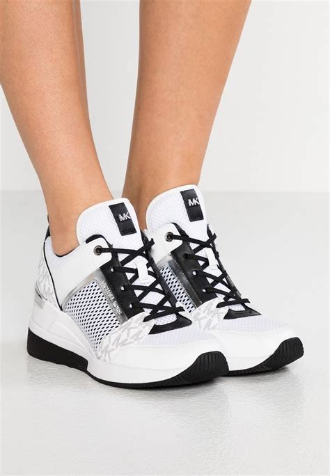 michael kors sportschoenen met air|michael kors tennis shoes.